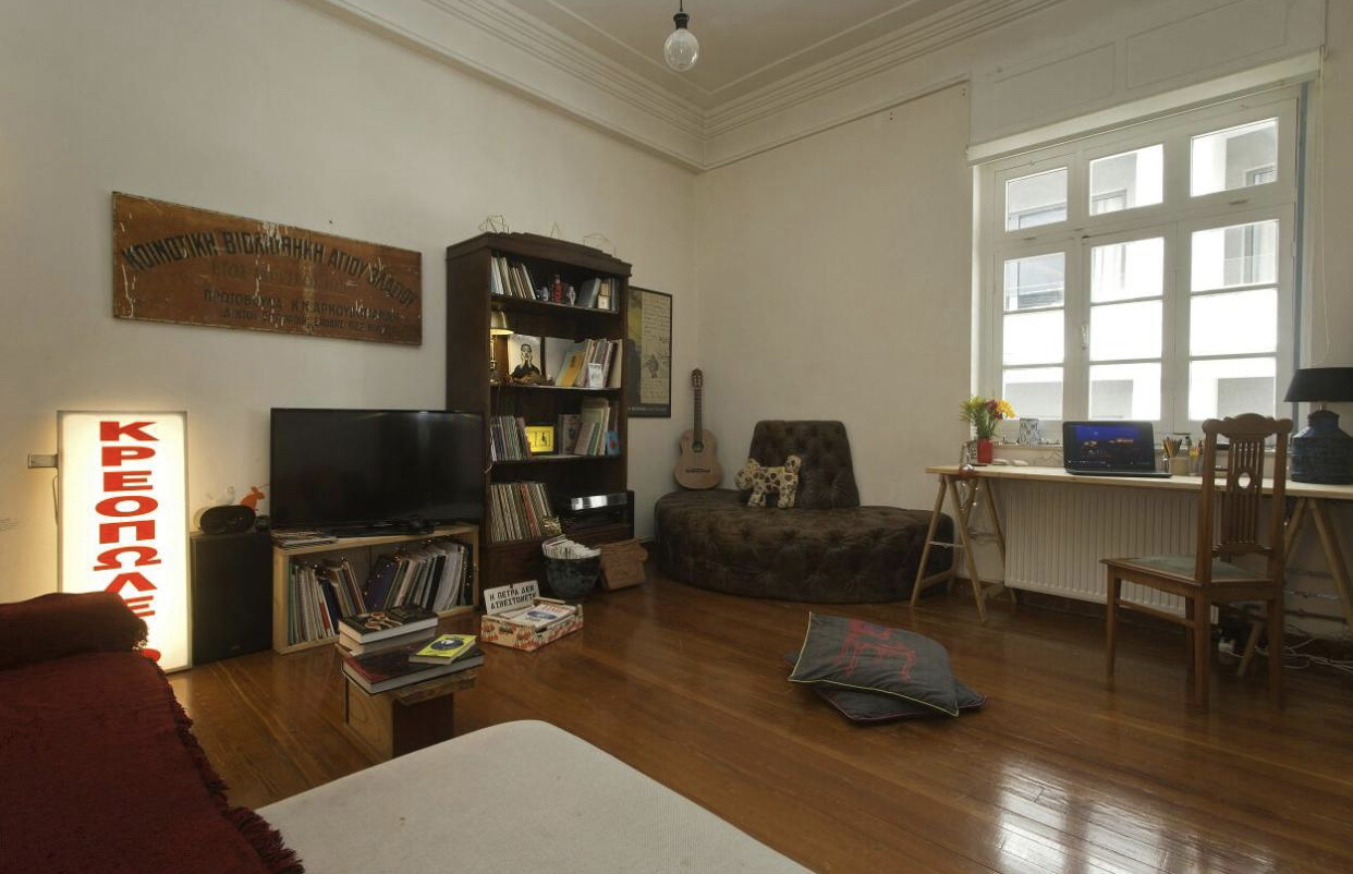 PLAKA – CENTRALLY LOCATED – IN A PERIOD BUILDING | APARTMENT